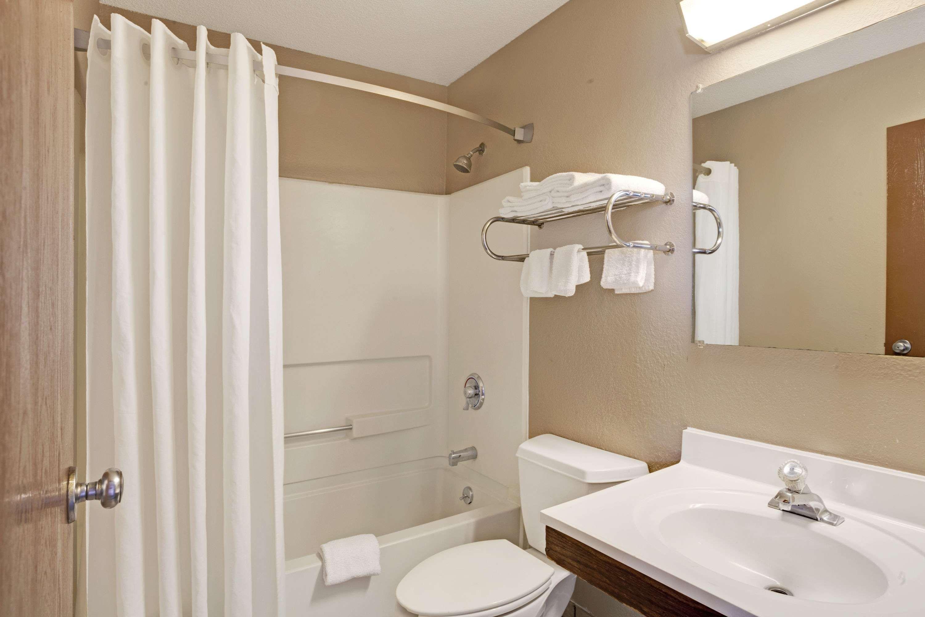 Super 8 By Wyndham Nashville/ Dntn/ Opryland Area Exterior foto